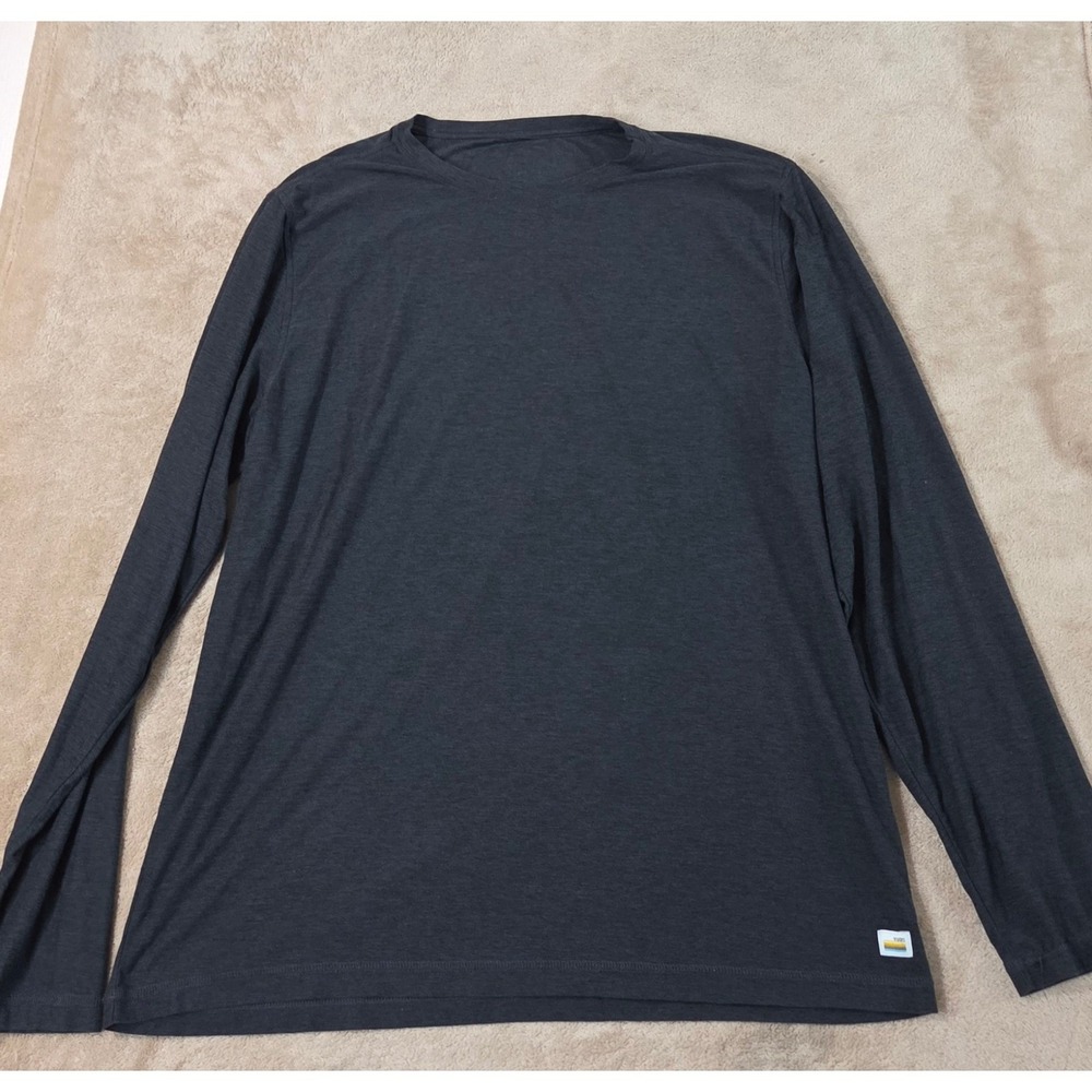 Vuori Strato Tech Shirt Mens XL Gray Performance Crewneck Long Sleeve V178